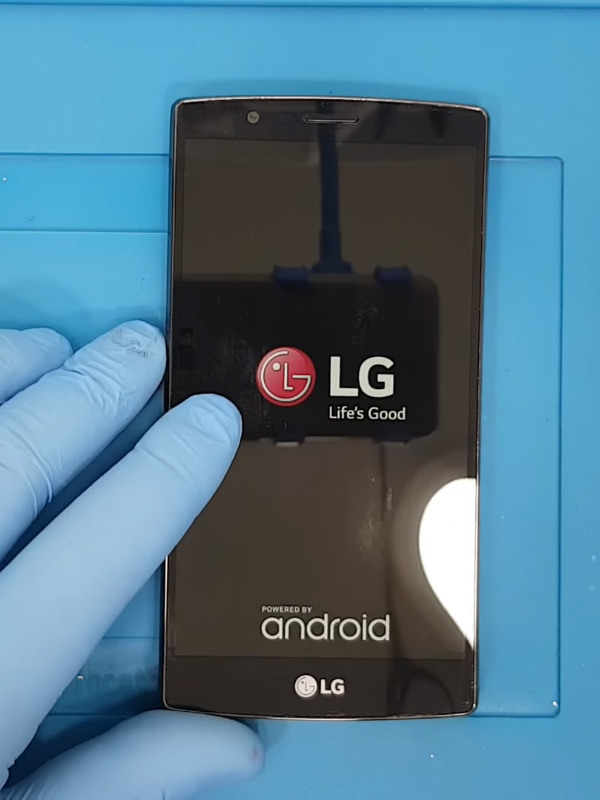 LG G4 ekran değişimi nasıl yapılır