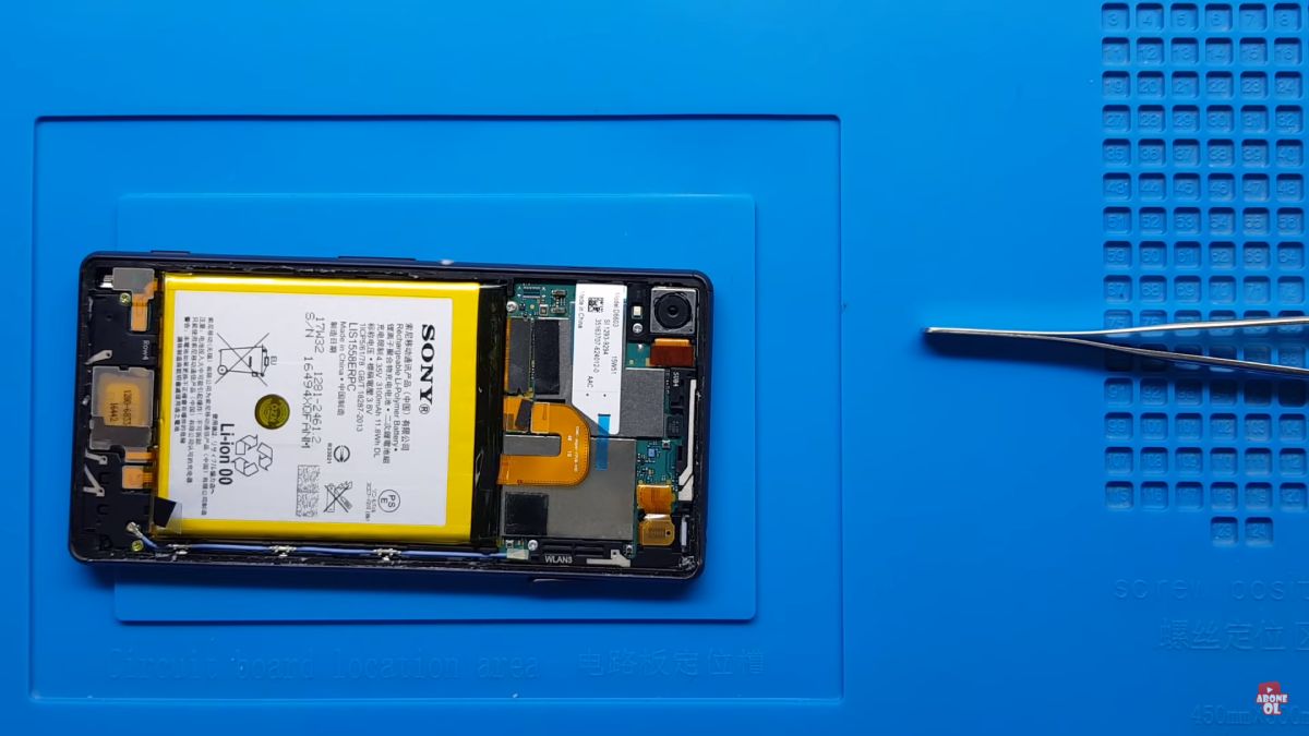 Sony Xperia Z3 batarya değişimi nasıl yapılır