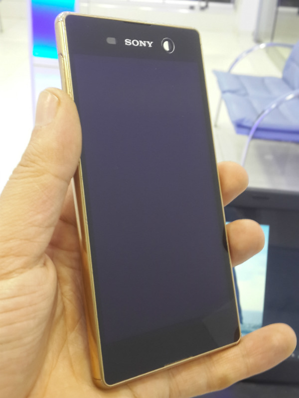 sony xperia m5 ekran değişimi