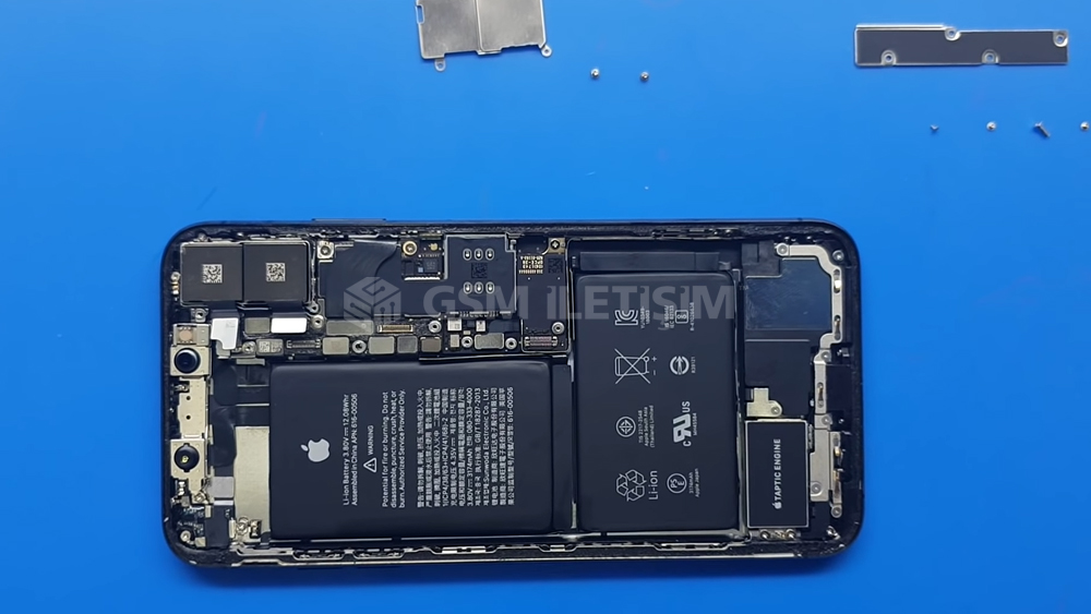 iPhone XS Max Arka Kamera Değişimi, Tamiri, Teknik Servisi